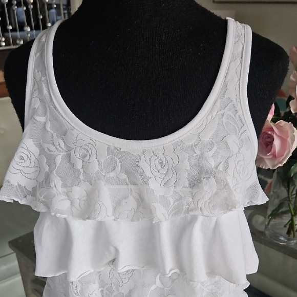 White Lace Ruffle Tank Top - Picture 2 of 8